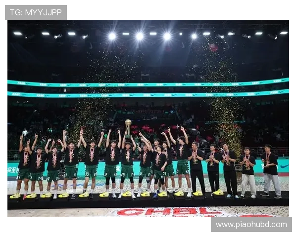 中国篮球联赛迎来新篇章 多支强队加强阵容备战新赛季 中国篮球联赛迎来新篇章 多支强队加强阵容备战新赛季