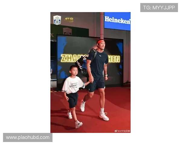 张之臻鏖战三盘逆转晋级上海大师赛八强再创个人历史新高 张之臻鏖战三盘逆转晋级上海大师赛八强再创个人历史新高