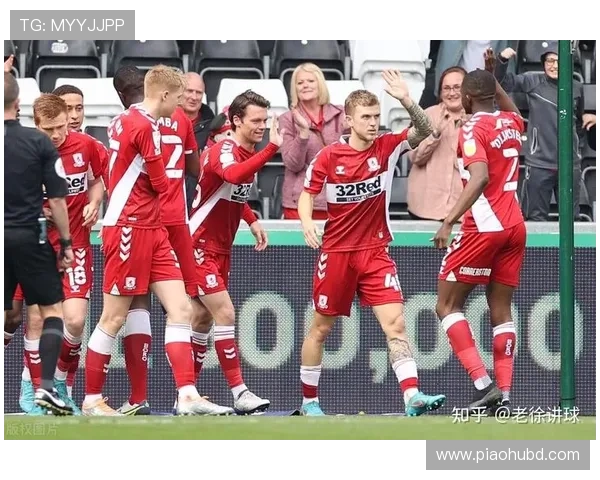 斯旺西俱乐部宣布新赛季阵容调整 加强攻防两端力争晋级成功