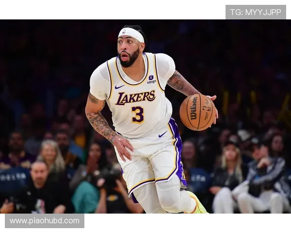 湖人队新赛季备战情况分析詹姆斯与戴维斯训练状态火热 湖人队新赛季备战情况分析詹姆斯与戴维斯训练状态火热