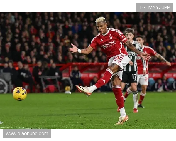 诺丁汉森林俱乐部历史辉煌与重返英超之路的传奇故事 诺丁汉森林俱乐部历史辉煌与重返英超之路的传奇故事