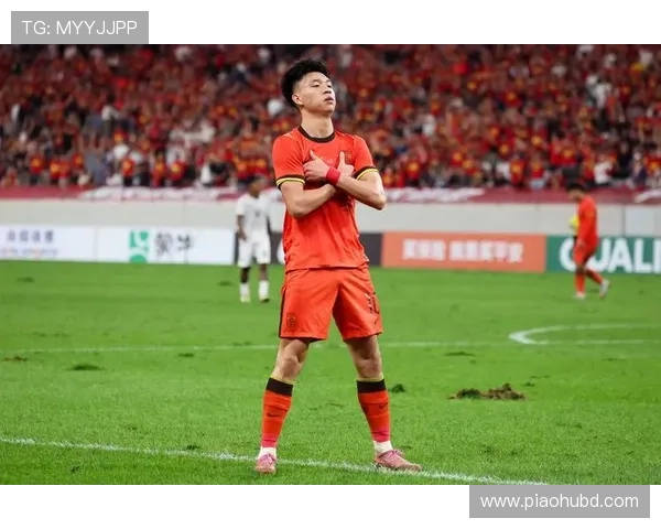 国足逆转取胜点燃球迷激情主帅称球队正在快速成长势头强劲展望未来赛程 国足逆转取胜点燃球迷激情主帅称球队正在快速成长势头强劲展望未来赛程