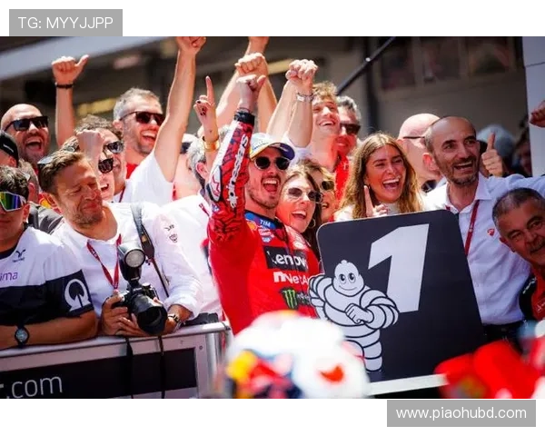 马丁勇夺年度冠军杜卡迪车队包揽前三震撼终结赛季争锋